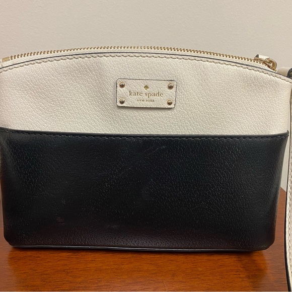 Kate Spade Crossbody - Picture 1 of 3